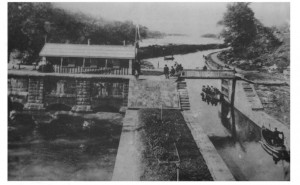 1916 - Canal locks at Flat Rock Dam